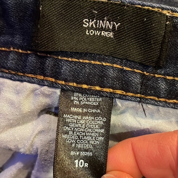 Express Skinny Low Rise Jeans - Picture 5 of 7